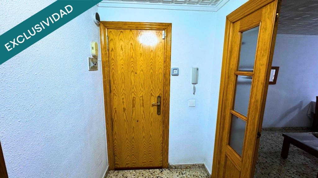 3 makuuhuone Huoneisto myytävänä paikassa Alicante kaupunki - 149 000 € (Ref: 9595836)