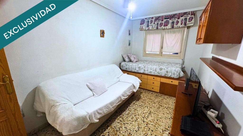 3 makuuhuone Huoneisto myytävänä paikassa Alicante kaupunki - 149 000 € (Ref: 9595836)