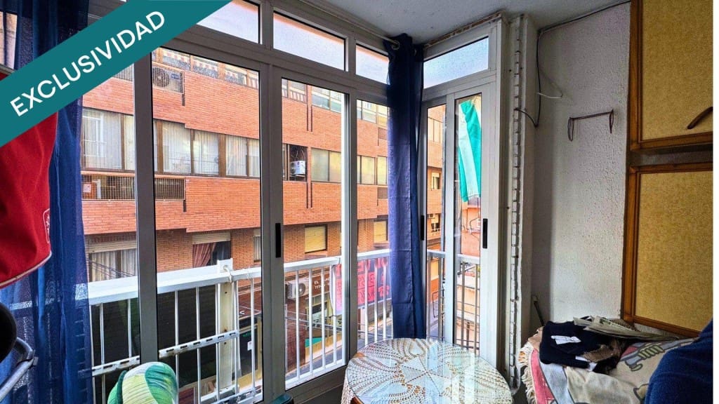 3 makuuhuone Huoneisto myytävänä paikassa Alicante kaupunki - 149 000 € (Ref: 9595836)