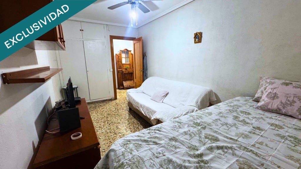 3 makuuhuone Huoneisto myytävänä paikassa Alicante kaupunki - 149 000 € (Ref: 9595836)