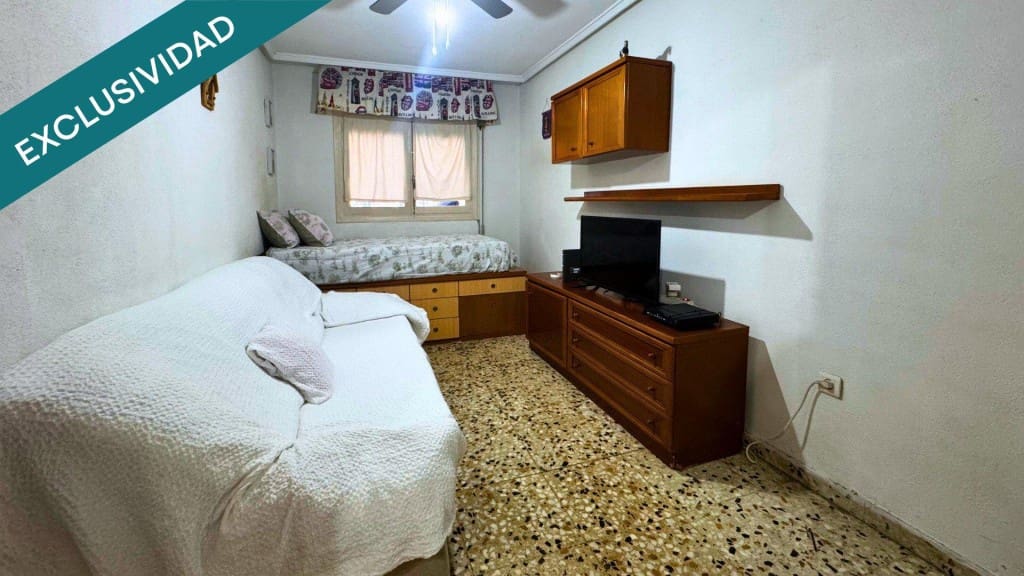 3 makuuhuone Huoneisto myytävänä paikassa Alicante kaupunki - 149 000 € (Ref: 9595836)