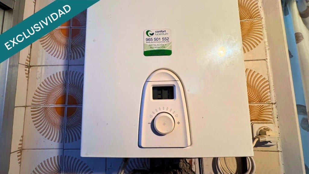 3 makuuhuone Huoneisto myytävänä paikassa Alicante kaupunki - 149 000 € (Ref: 9595836)