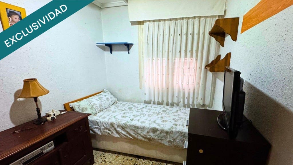 3 makuuhuone Huoneisto myytävänä paikassa Alicante kaupunki - 149 000 € (Ref: 9595836)