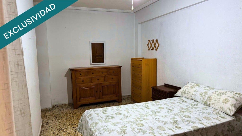 3 makuuhuone Huoneisto myytävänä paikassa Alicante kaupunki - 149 000 € (Ref: 9595836)