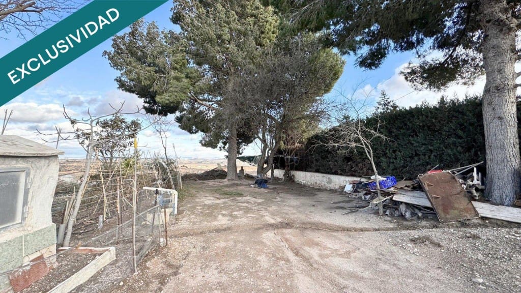 3 Zimmer Villa zu verkaufen in Pinoso mit Garage - 59.900 € (Ref: 9595837)