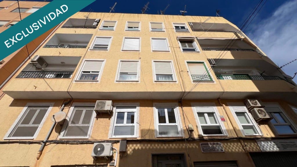 4 slaapkamer Appartement te koop in Elda - € 85.000 (Ref: 9595838)