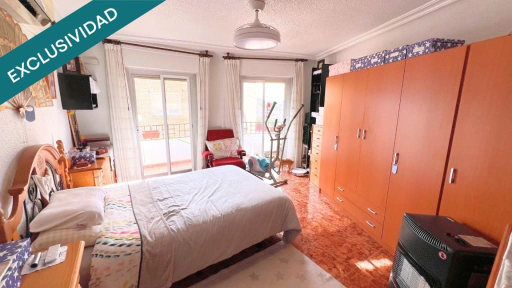 4 slaapkamer Appartement te koop in Elda - € 85.000 (Ref: 9595838)