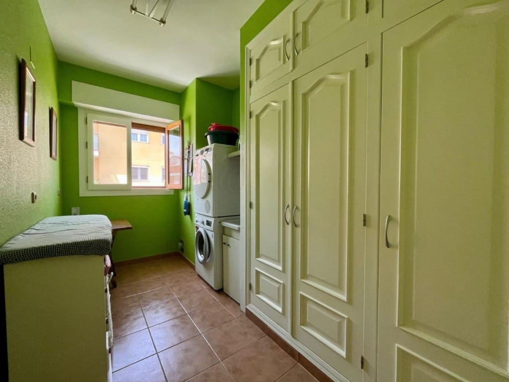 4 bedroom Villa for sale in Sax with pool garage - € 380,000 (Ref: 9595839)