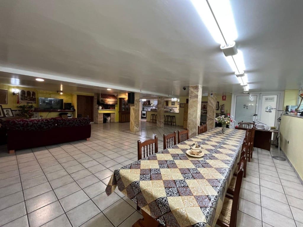 4 bedroom Villa for sale in Sax with pool garage - € 380,000 (Ref: 9595839)