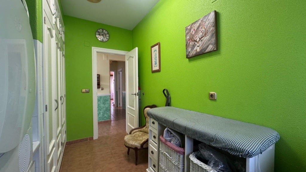 4 bedroom Villa for sale in Sax with pool garage - € 380,000 (Ref: 9595839)