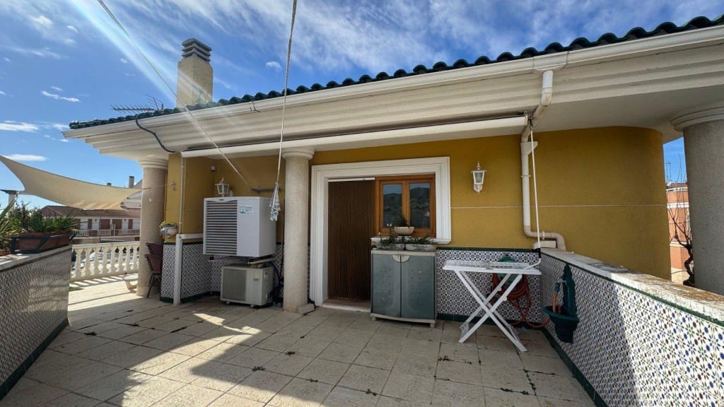 4 bedroom Villa for sale in Sax with pool garage - € 380,000 (Ref: 9595839)