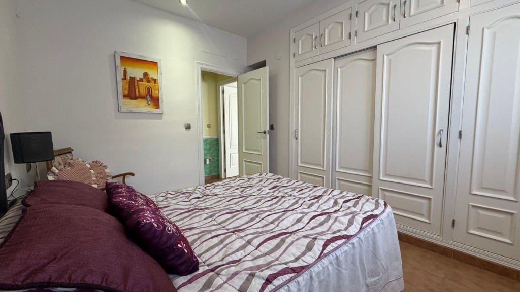 4 bedroom Villa for sale in Sax with pool garage - € 380,000 (Ref: 9595839)