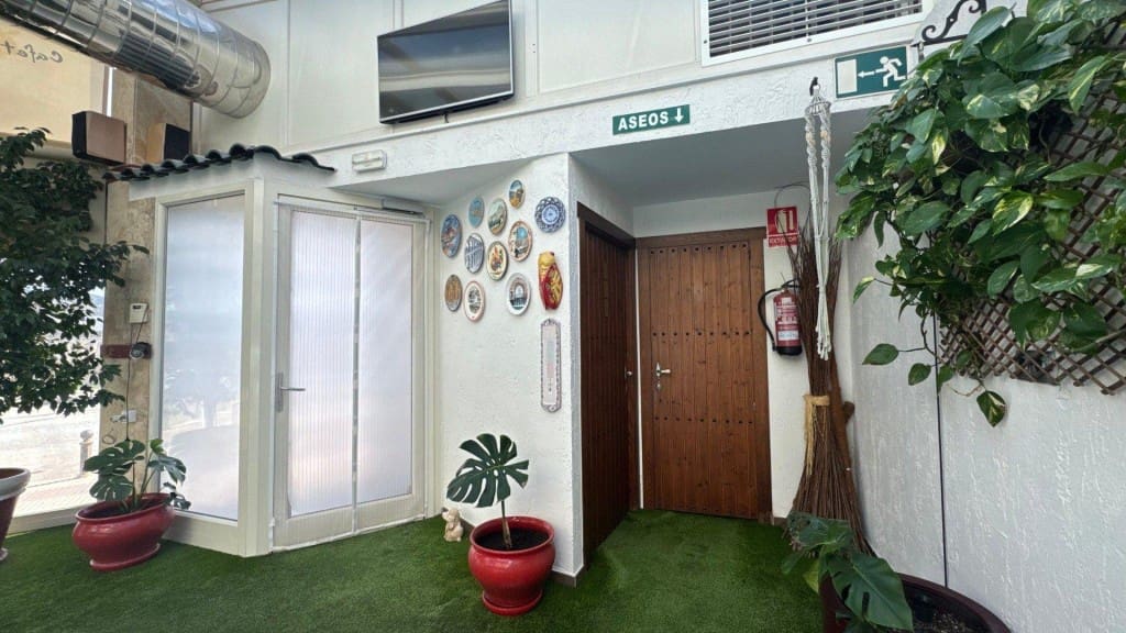 4 bedroom Villa for sale in Sax with pool garage - € 380,000 (Ref: 9595839)