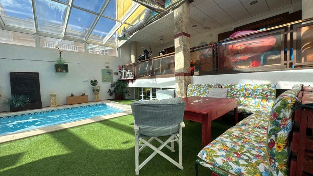 4 bedroom Villa for sale in Sax with pool garage - € 380,000 (Ref: 9595839)