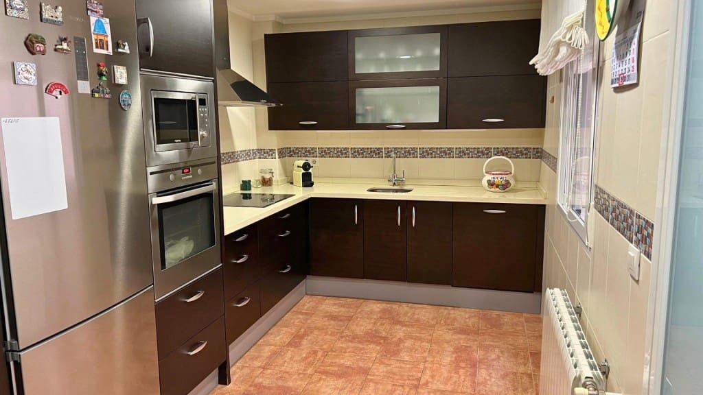 3 slaapkamer Appartement te koop in Elda met garage - € 253.000 (Ref: 9595840)