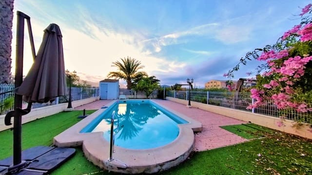 4 Zimmer Finca/Landgut zu verkaufen in Novelda mit Pool - 420.000 € (Ref: 9595842)