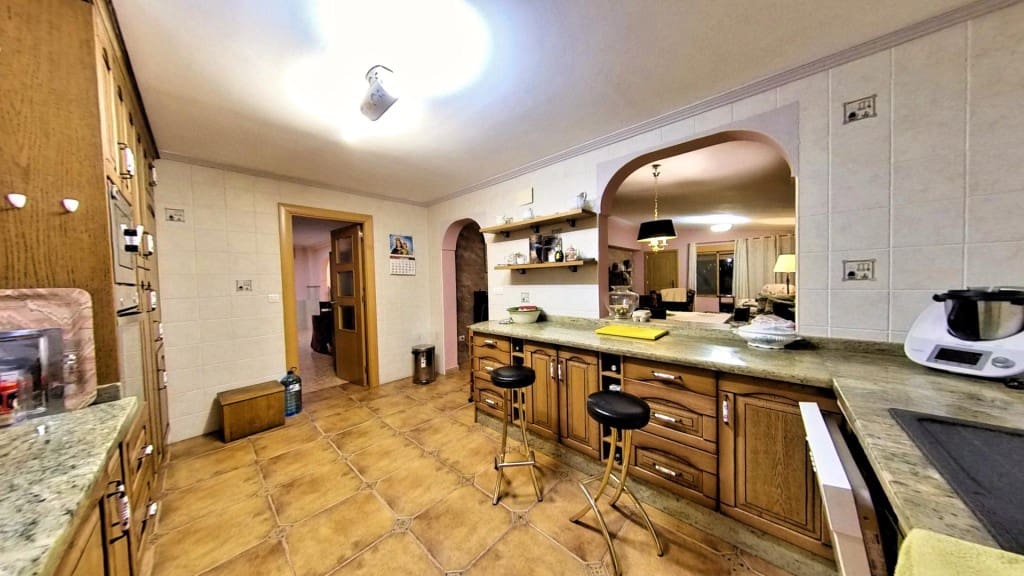 4 Zimmer Finca/Landgut zu verkaufen in Novelda mit Pool - 420.000 € (Ref: 9595842)