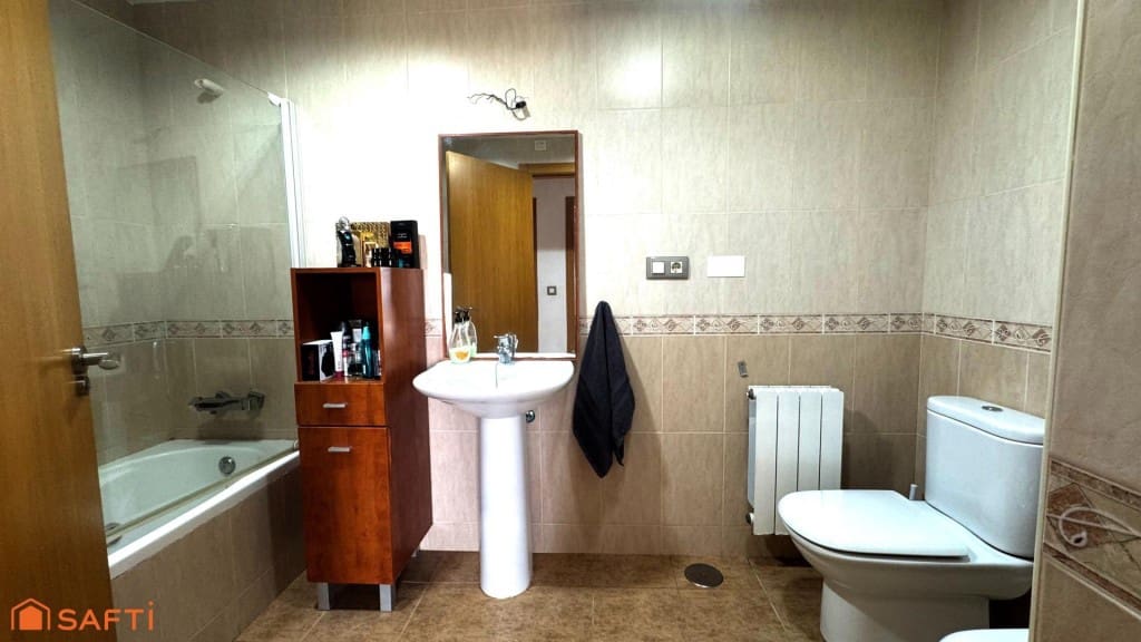 7 bedroom Terraced Villa for sale in Aspe with garage - € 261,000 (Ref: 9595843)