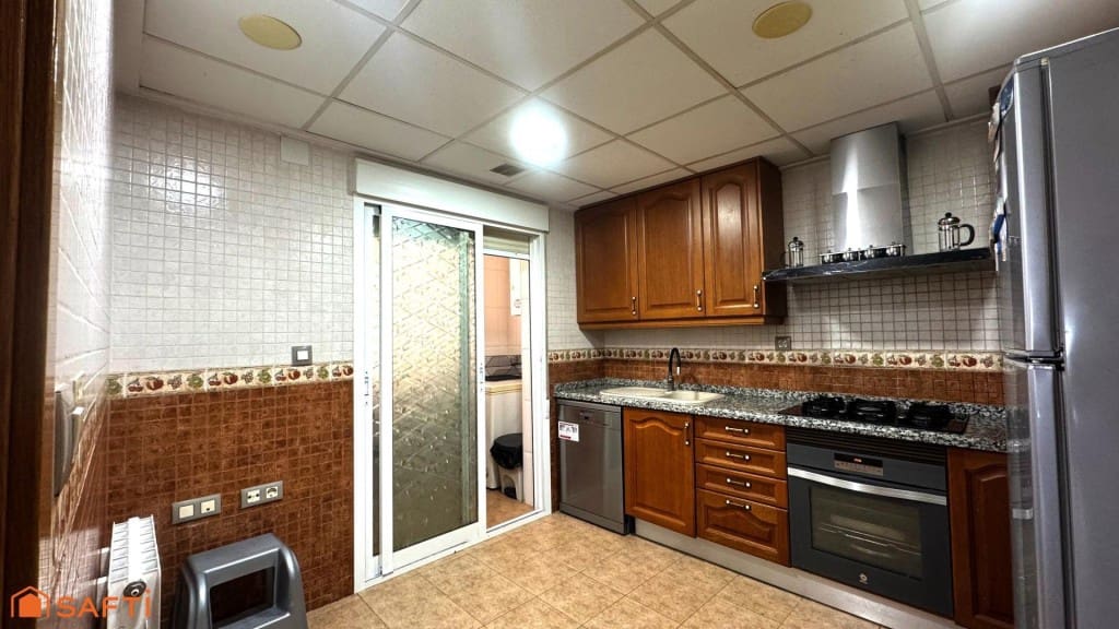 7 bedroom Terraced Villa for sale in Aspe with garage - € 261,000 (Ref: 9595843)