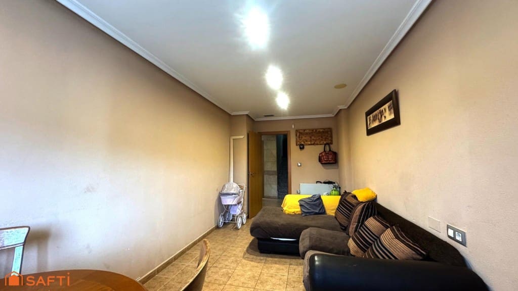 7 bedroom Terraced Villa for sale in Aspe with garage - € 261,000 (Ref: 9595843)