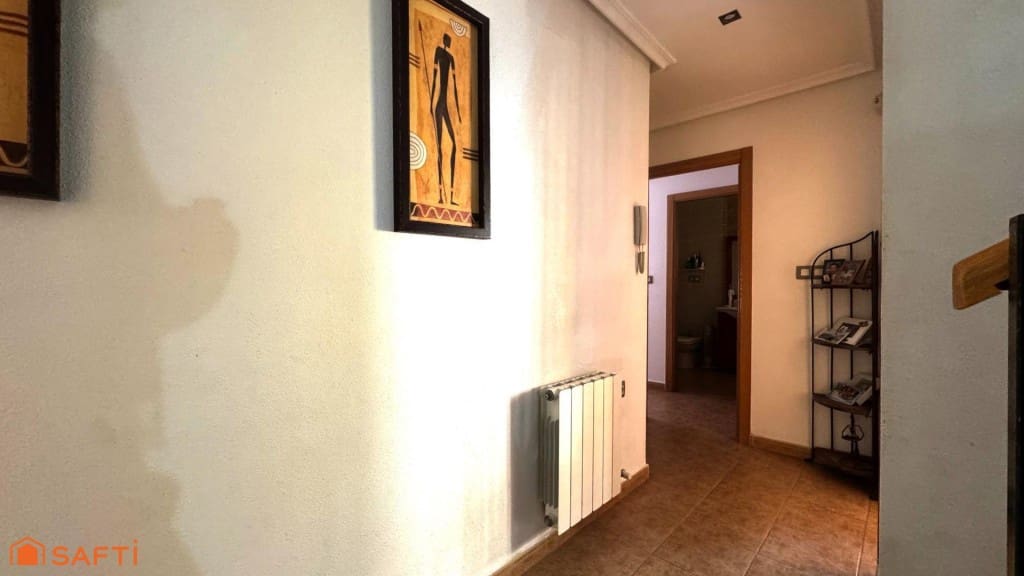 7 bedroom Terraced Villa for sale in Aspe with garage - € 261,000 (Ref: 9595843)