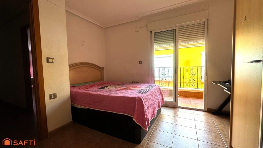 7 bedroom Terraced Villa for sale in Aspe with garage - € 261,000 (Ref: 9595843)