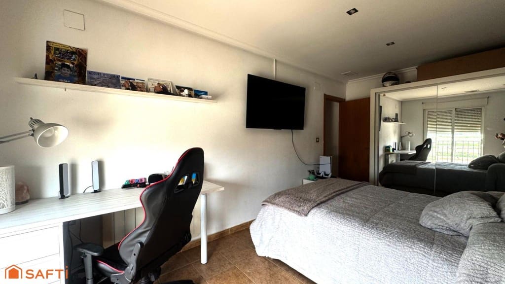 7 bedroom Terraced Villa for sale in Aspe with garage - € 261,000 (Ref: 9595843)