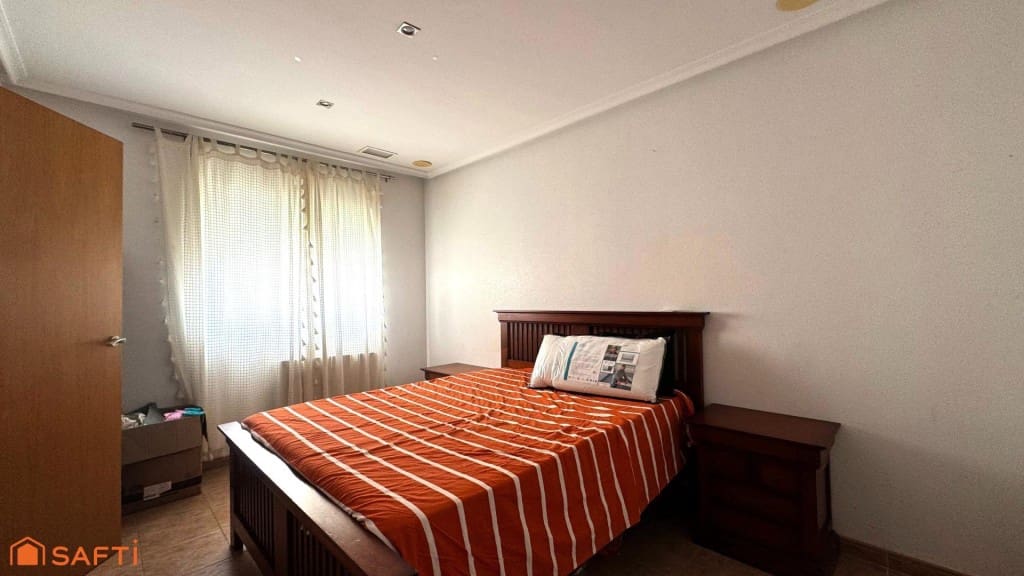 7 bedroom Terraced Villa for sale in Aspe with garage - € 261,000 (Ref: 9595843)