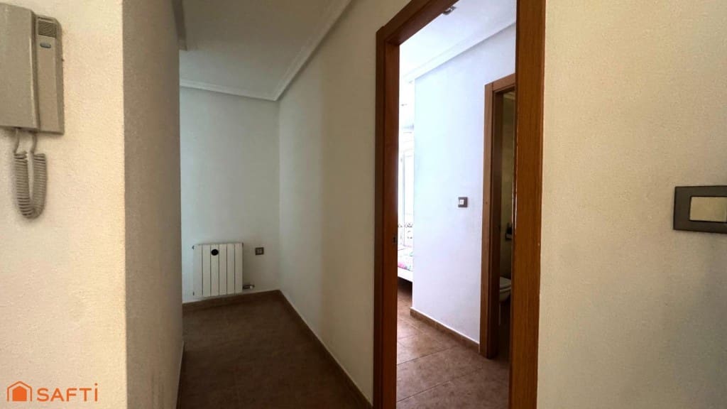 7 bedroom Terraced Villa for sale in Aspe with garage - € 261,000 (Ref: 9595843)