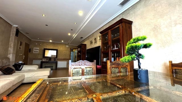 7 chambre Villa/Maison Mitoyenne à vendre à Aspe avec garage - 261 000 € (Ref: 9595843)