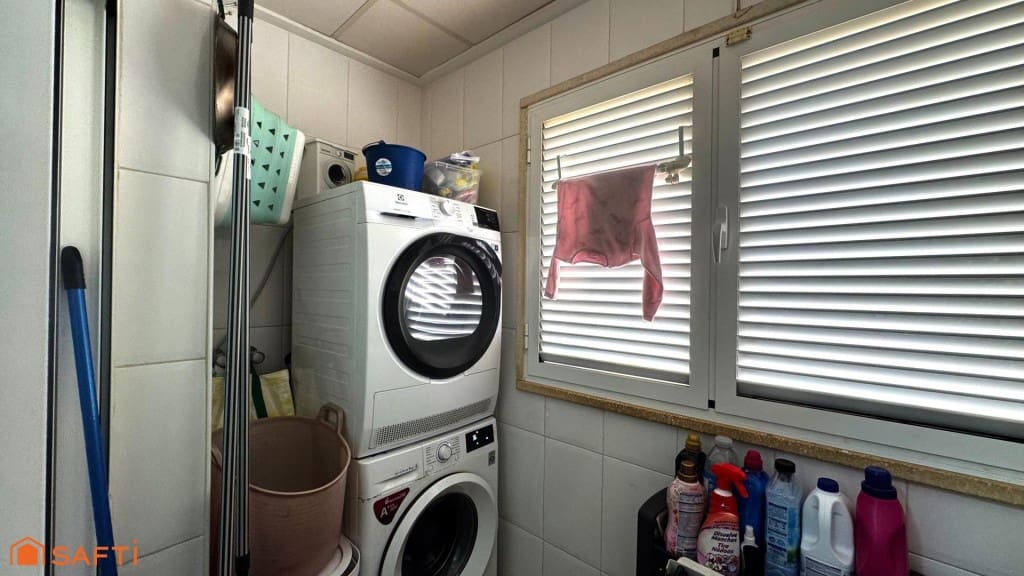 7 bedroom Terraced Villa for sale in Aspe with garage - € 261,000 (Ref: 9595843)