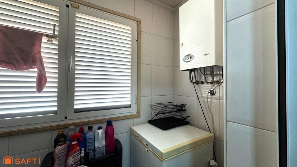 7 bedroom Terraced Villa for sale in Aspe with garage - € 261,000 (Ref: 9595843)