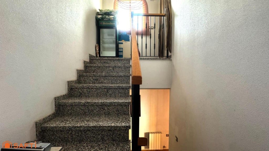 7 bedroom Terraced Villa for sale in Aspe with garage - € 261,000 (Ref: 9595843)