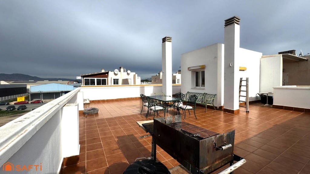 7 bedroom Terraced Villa for sale in Aspe with garage - € 261,000 (Ref: 9595843)
