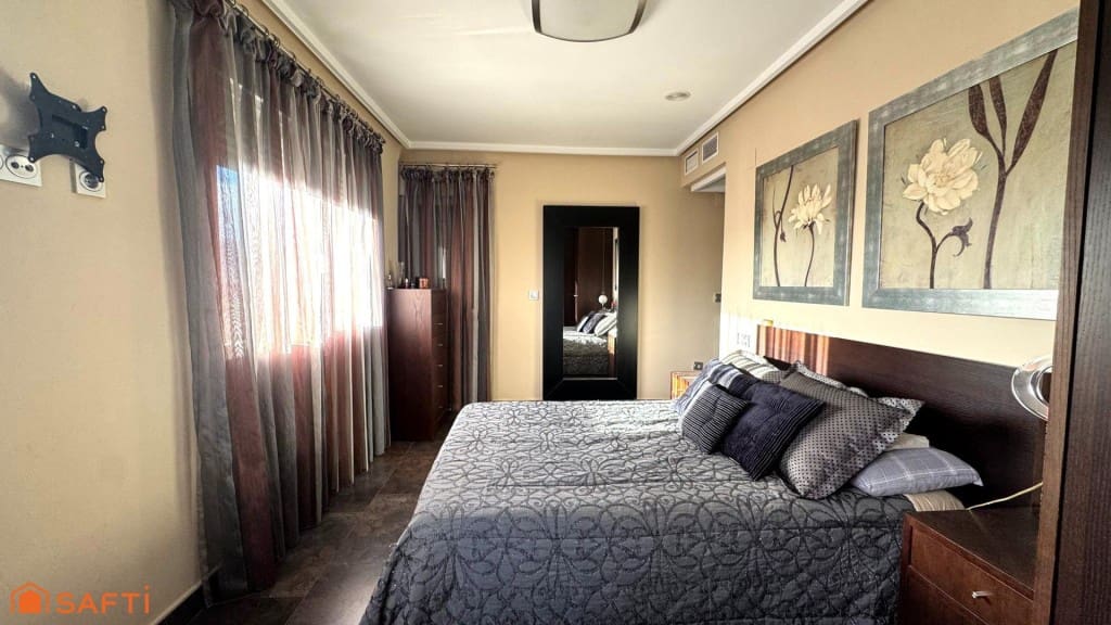 4 slaapkamer Flat te koop in Elda met garage - € 224.990 (Ref: 9595844)