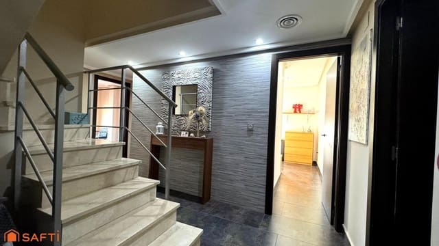 4 slaapkamer Flat te koop in Elda met garage - € 224.990 (Ref: 9595844)