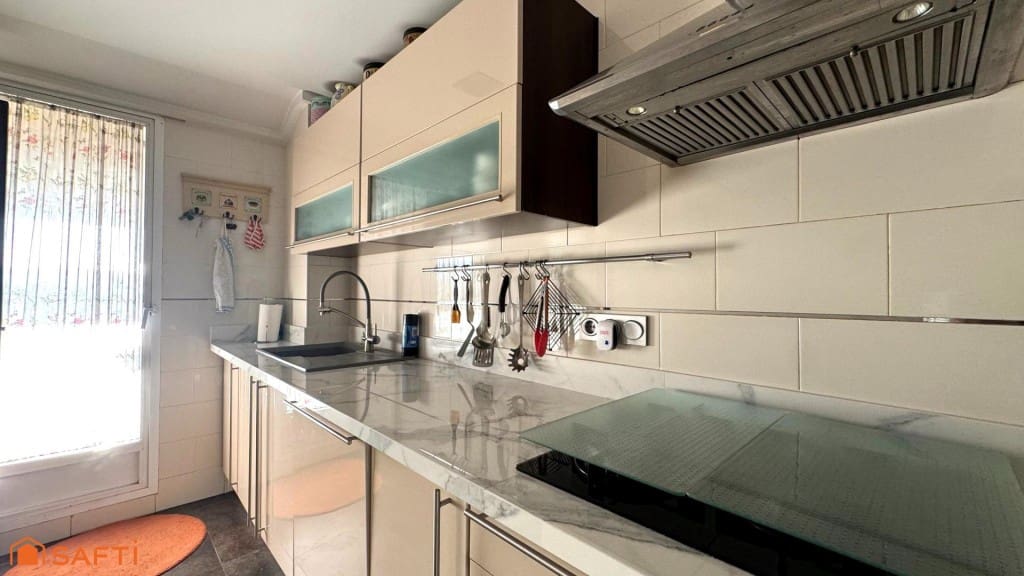 4 slaapkamer Flat te koop in Elda met garage - € 224.990 (Ref: 9595844)