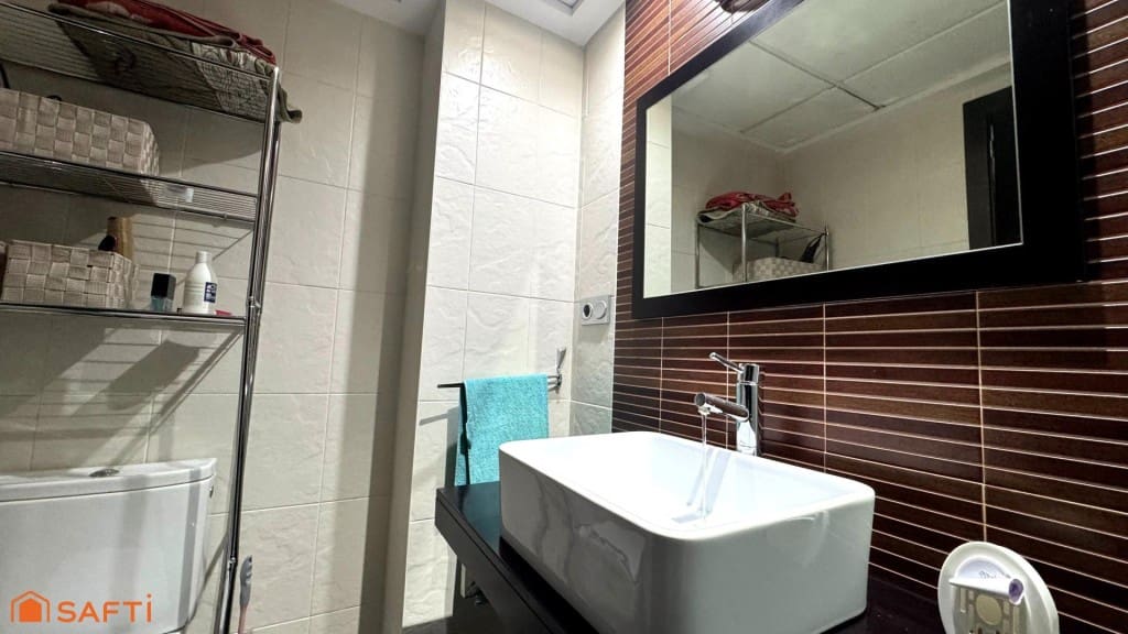 4 slaapkamer Flat te koop in Elda met garage - € 224.990 (Ref: 9595844)