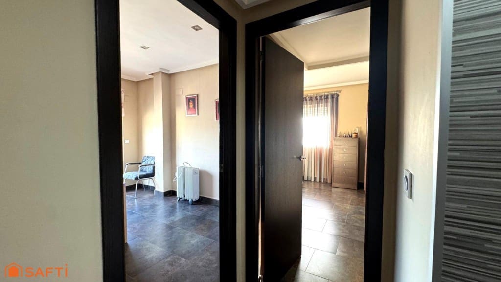 4 slaapkamer Flat te koop in Elda met garage - € 224.990 (Ref: 9595844)