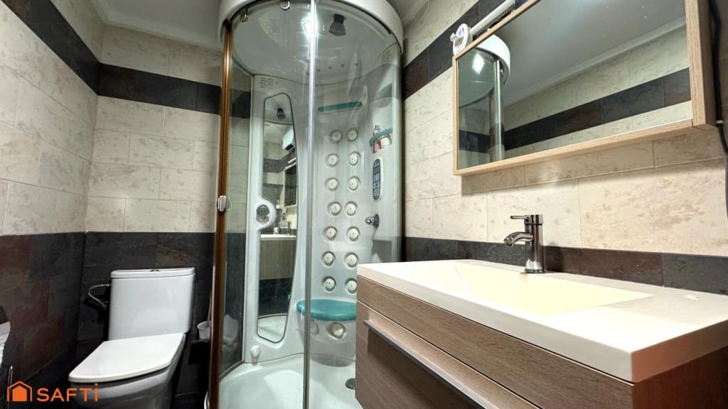 4 slaapkamer Flat te koop in Elda met garage - € 224.990 (Ref: 9595844)