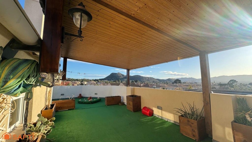 4 slaapkamer Flat te koop in Elda met garage - € 224.990 (Ref: 9595844)