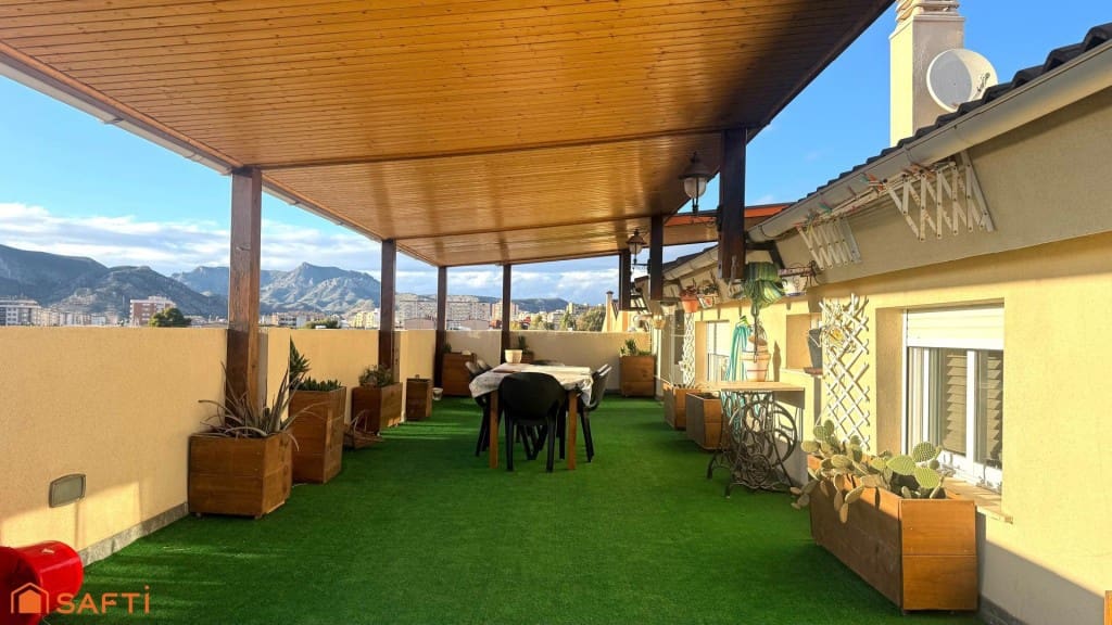 4 slaapkamer Flat te koop in Elda met garage - € 224.990 (Ref: 9595844)