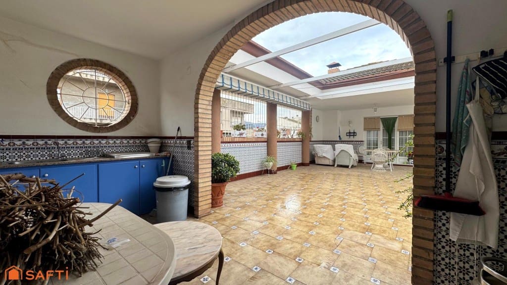 6 chambre Villa/Maison Mitoyenne à vendre à Sax avec piscine garage - 450 000 € (Ref: 9595845)