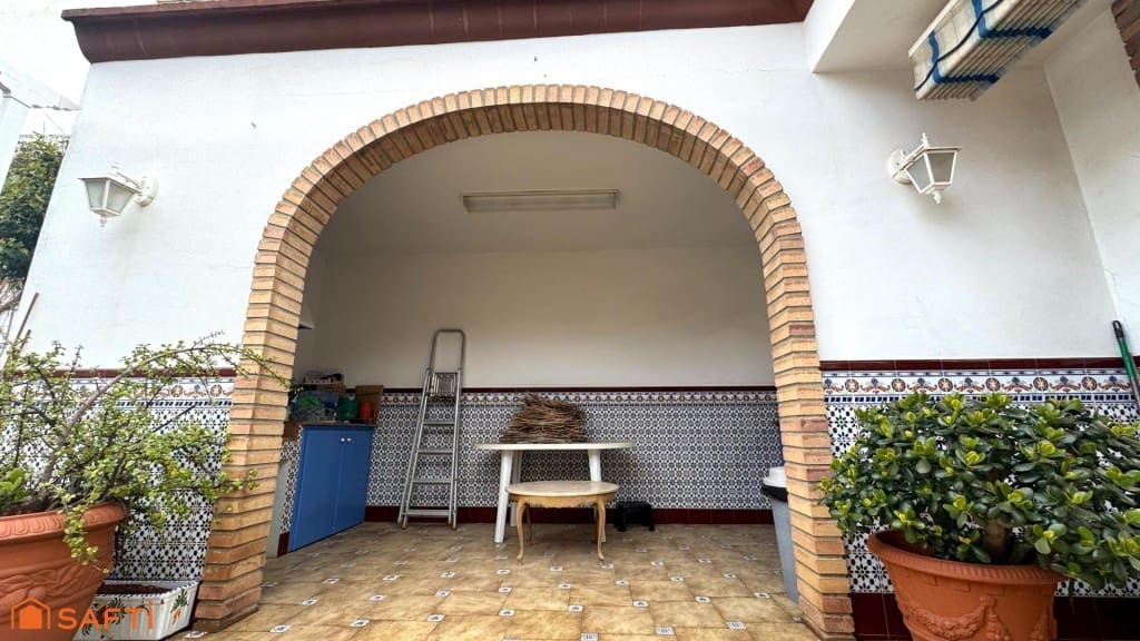 6 chambre Villa/Maison Mitoyenne à vendre à Sax avec piscine garage - 450 000 € (Ref: 9595845)