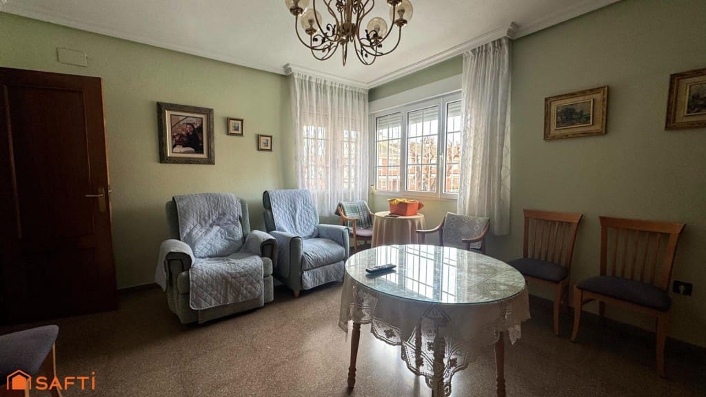 6 chambre Villa/Maison Mitoyenne à vendre à Sax avec piscine garage - 450 000 € (Ref: 9595845)