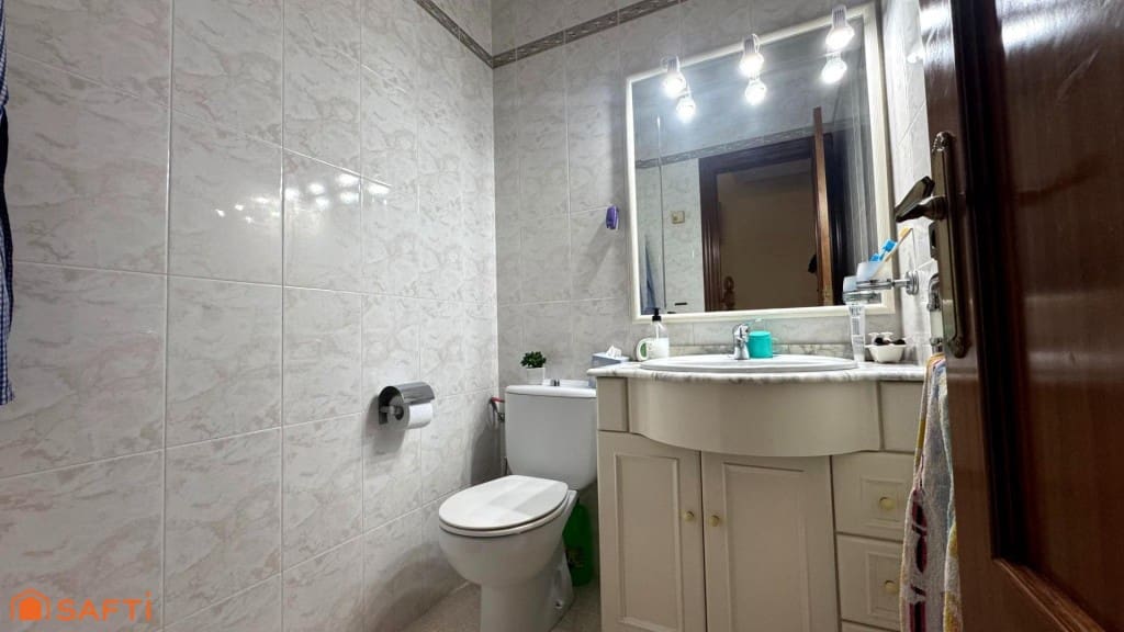 6 chambre Villa/Maison Mitoyenne à vendre à Sax avec piscine garage - 450 000 € (Ref: 9595845)