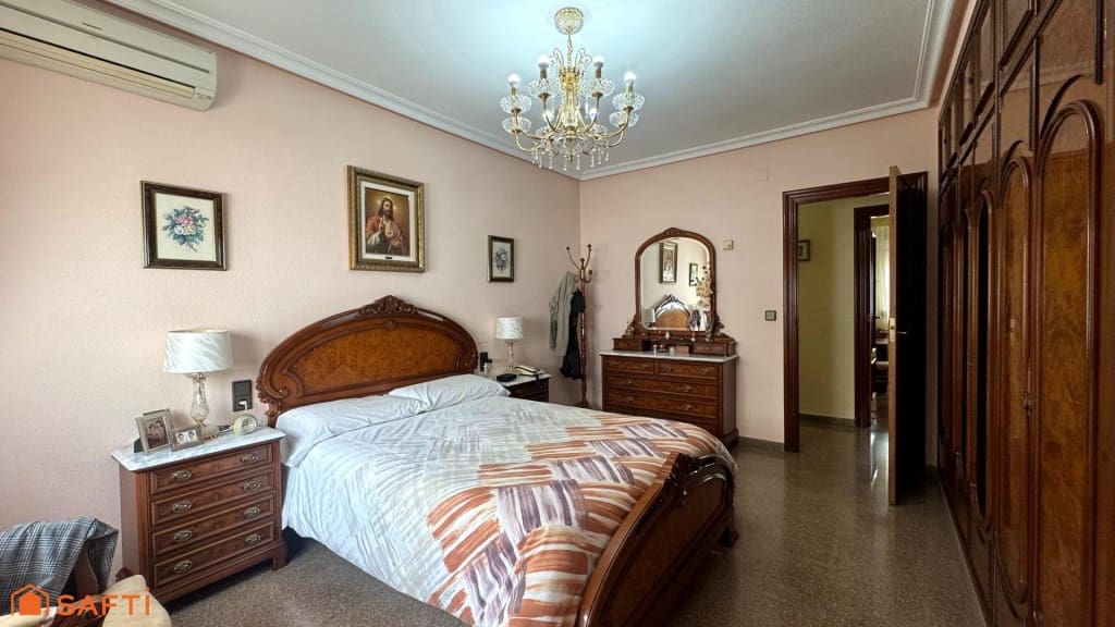 6 chambre Villa/Maison Mitoyenne à vendre à Sax avec piscine garage - 450 000 € (Ref: 9595845)