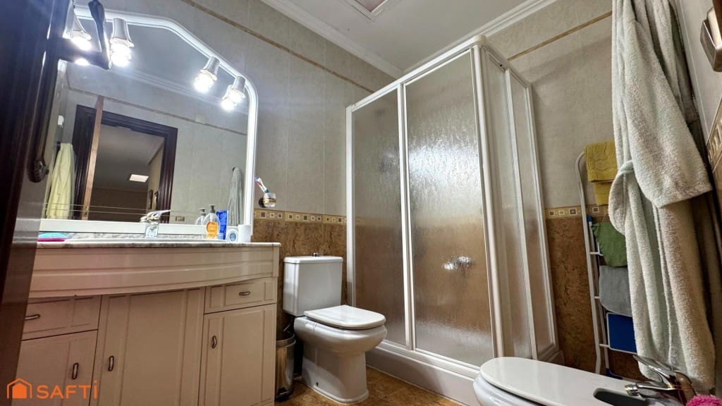 6 chambre Villa/Maison Mitoyenne à vendre à Sax avec piscine garage - 450 000 € (Ref: 9595845)