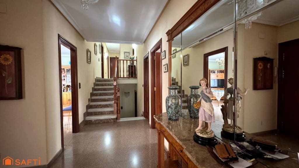 6 chambre Villa/Maison Mitoyenne à vendre à Sax avec piscine garage - 450 000 € (Ref: 9595845)