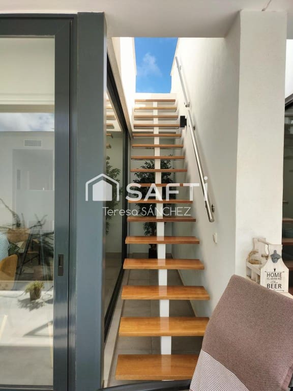 2 soveværelse Lejlighed til salg i Mar de Cristal med swimmingpool - € 289.000 (Ref: 9595846)